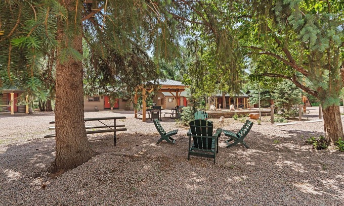 Colorado Springs Cabin | Timber Lodge Cabin 19