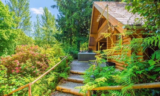 Westleigh Ski Chalet | Timber lodge set by the lake with one double and one twin.