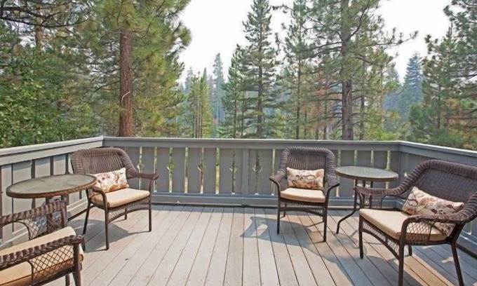 Mammoth Lakes Hotel | Timbers 1033