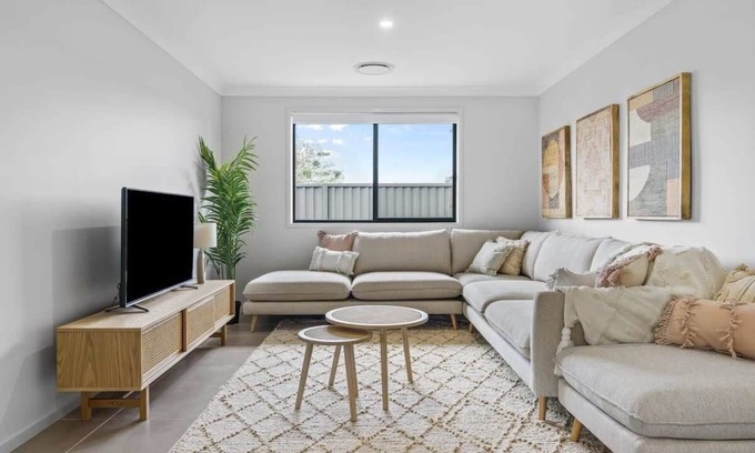 Cessnock House | Time Out - Beautifully decorated new home