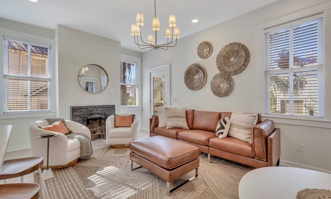 Savannah Victorian District Apartment | Timeless Reimagined Historic Home In Heart of Starland by Lucky Savannah