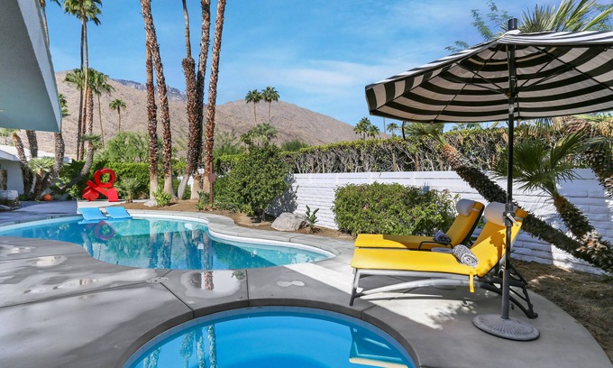 Indian Canyon House | Timeless Retreat - Mountain and Golf Course Views!
