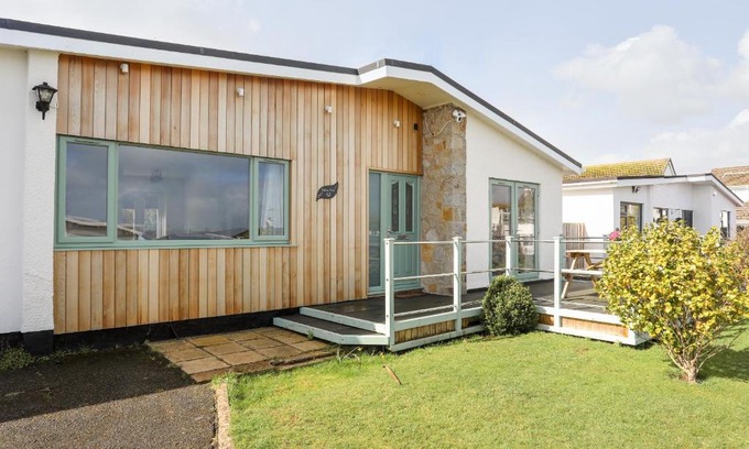 Benllech House | Tinkers Patch