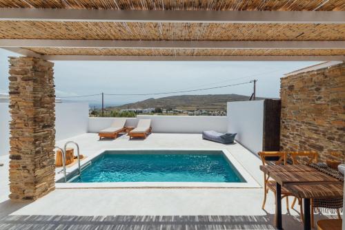 Tinos Town Villa | Tinosera Luxury Suites