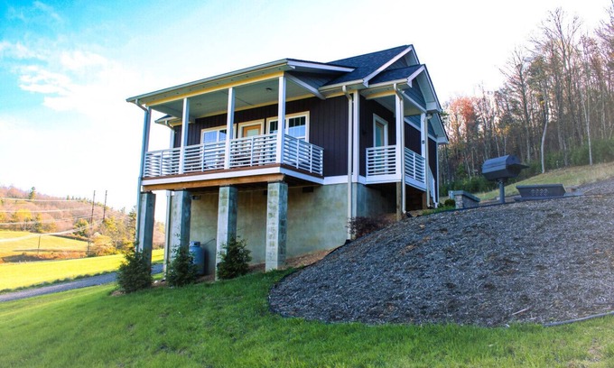 West Jefferson House | Tiny 2br Cabin w/View | Grill | Fire Pit #3