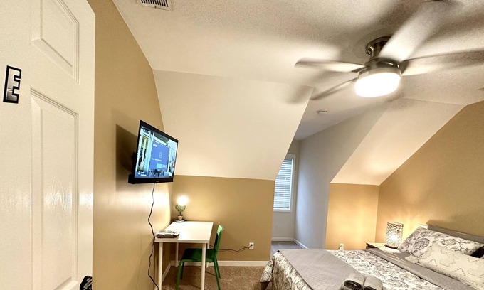 Sugar Hill House | Tiny Bedroom close to Sugar Hill