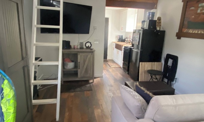 Meadowbrook Estates Cabin | Tiny Cozy Cabin