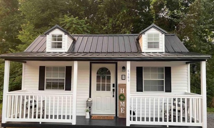Murfreesboro House | Tiny Farmhouse