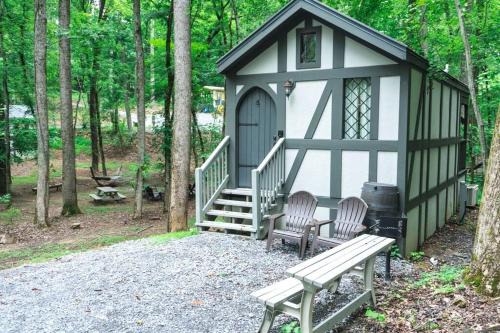 Sevierville House | Tiny Home Cottage Near the Smokies #4 Stella