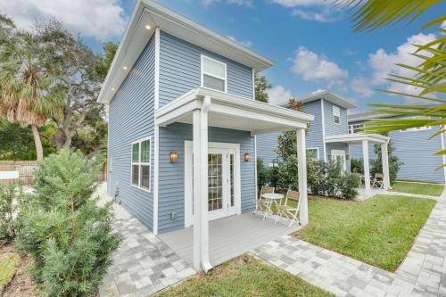 Downtown Dunedin House | Tiny Home with Pool in Heart of DT Dunedin