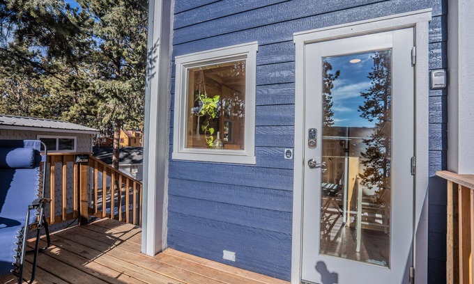 Woodland Park Cottage | Tiny House!in the Mountains Near Pikes Peak W/ac