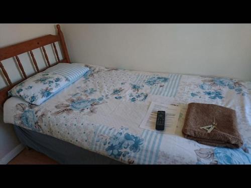 Harlington House | Tiny Single shared bathroom Room ssbyr