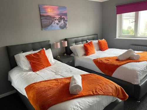 Tipton Apartment | Tipton 2 Bedroomed long Stay Pad van or car free parking