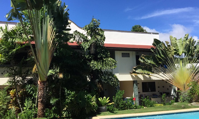 Tawala Hotel | TipTop Hotel Resto and Delishop