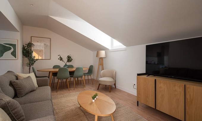 Embajadores Apartment | Tirso de Molina - 1 Bedroom penthouse with terrace