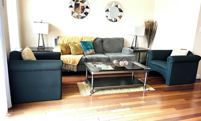 East Ocean View House | Tis The Season! It's Timeeee.