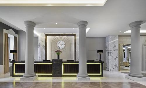 Mitte Hotel | TITANIC Gendarmenmarkt Berlin