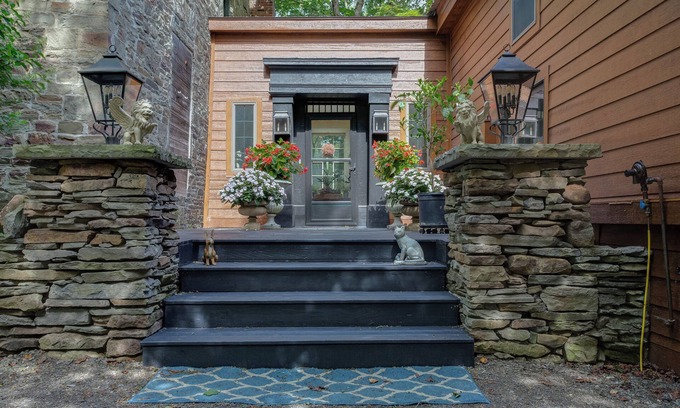 Fly Creek House | Toad Hall 1820s Historic Estate