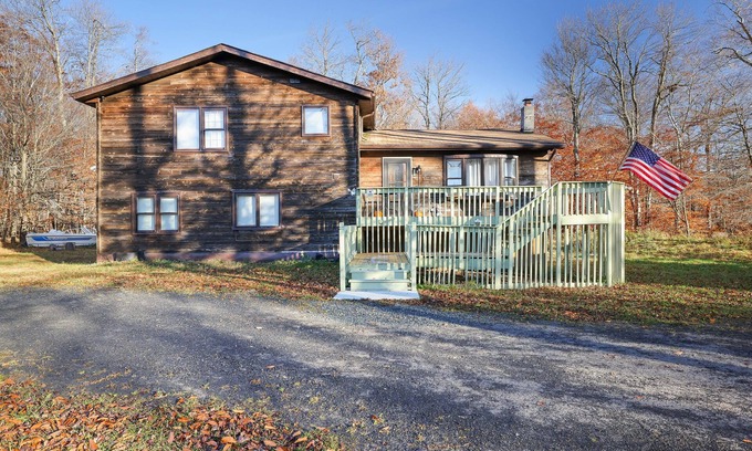 Tobyhanna Cabin | Tobyhanna Poconos Chalet near ski, casino & lakes