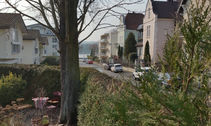 Königswinter Apartment | Tolle Ferienwohnung Direkt am Rhein, mit Blick Aufs Siebengebierge und Bonn nah