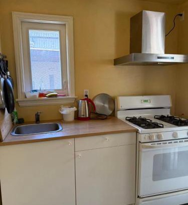 York House | Tom home
