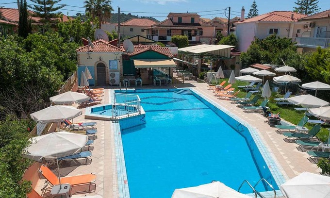 Tsilivi Apartment | Tom & John Center