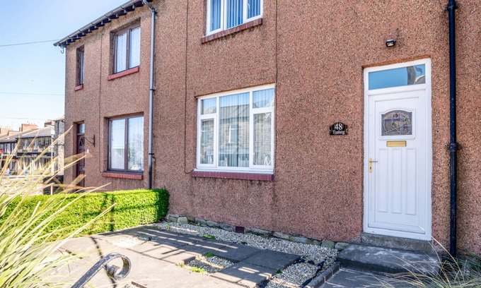 Amble Cottage | TOMEG, pet friendly, with a garden in Amble