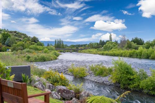 Turangi House | Tongariro Base Camp - Turangi Holiday Home
