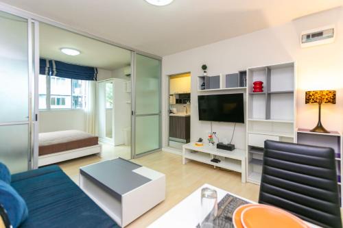 Kathu Apartment | Tony DCondo