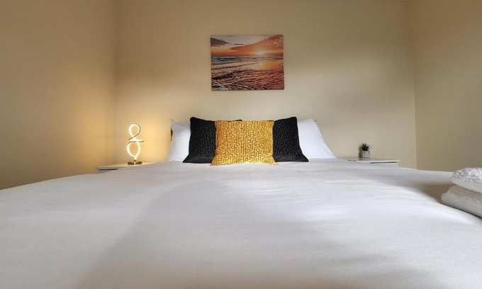 Tooting Apartment | Tooting Bec Central Apartment by London Tube