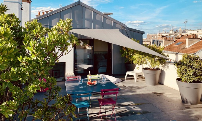 Billancourt–Rives de Seine House | Top Floor Penthouse - 750 Square Foot Sunny Rooftop Terrace at the gate of Paris