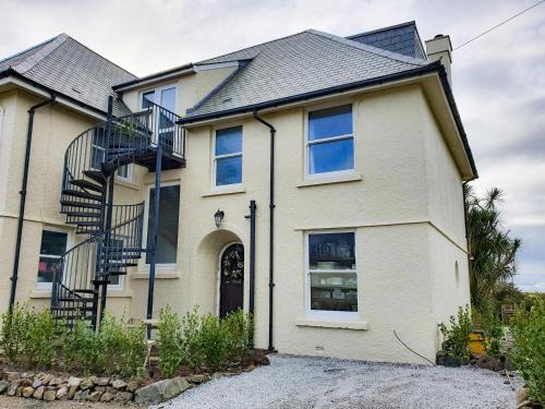 Mullion Apartment | Top Floor, Gweal-an-Drea