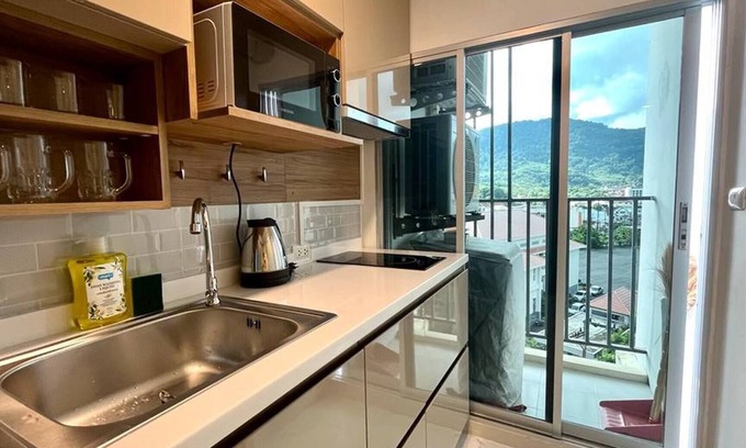 Kathu Apartment | Top Floor One Br Apartment Between Patong hkt City