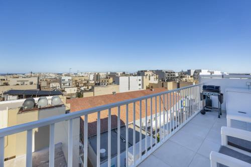 San Gwann Apartment | Top Floor Penthouse with City Views - By Solea