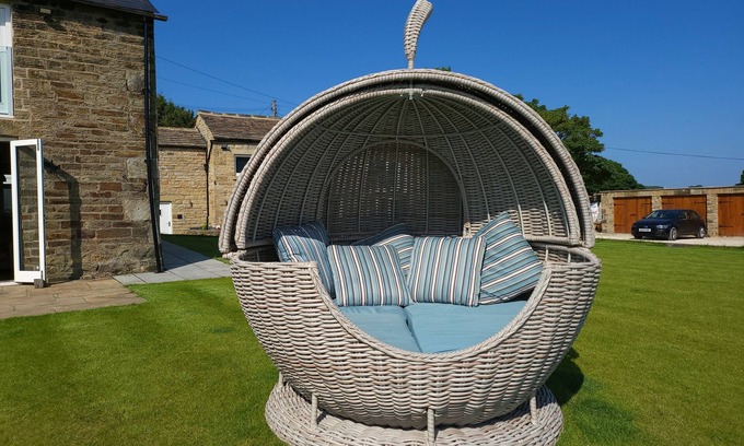 Wharncliffe Cottage | Top Hill Farm Cottage