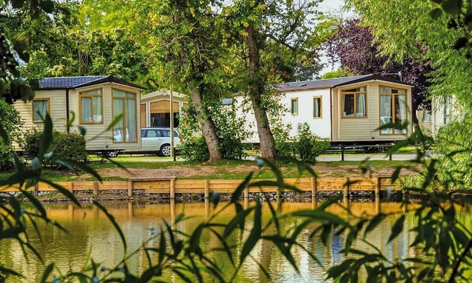Burnham-on-Sea House | Top of the range 12ft-wide caravan with one double and two twin.