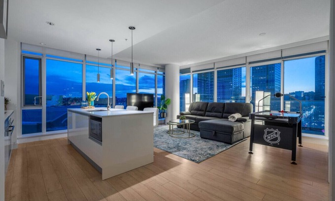 Victoria Park Apartment | Top Rated (2%) Luxury Suite » Free Wine » Parking