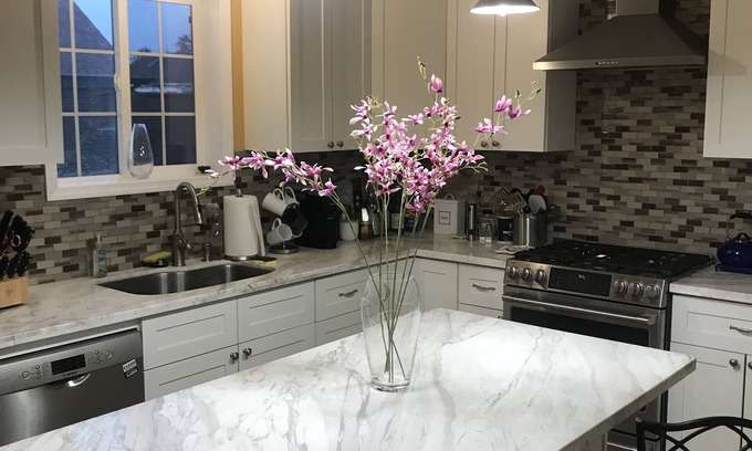 Alameda House | Top Victorian Flat steps away from Downtown