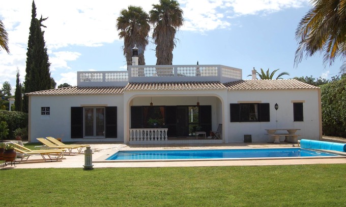 Montes de Alvor Villa | Top Villa At Short Distance Away From Famous Meia Praia Beaches.