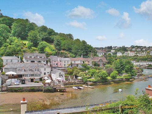 Newton Ferrers House | Topsail