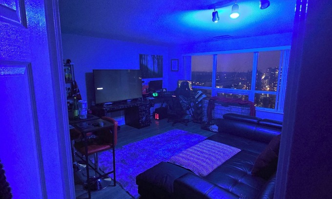 Etobicoke Condo | Toronto Penthouse available!