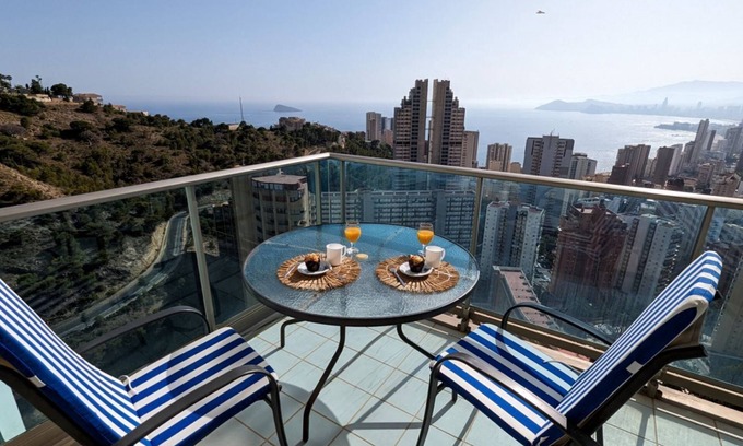 Benidorm Apartment | TORRE LUGANO sea view apartment