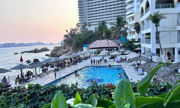 Costera Acapulco Hotel | Torres Gemelas Acapulconexión