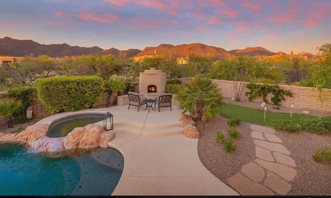 Dove Mountain House | Tortolita mtn views, heated pool & spa, gourmet kitchen, 4 bed/4 bath; 3 suites