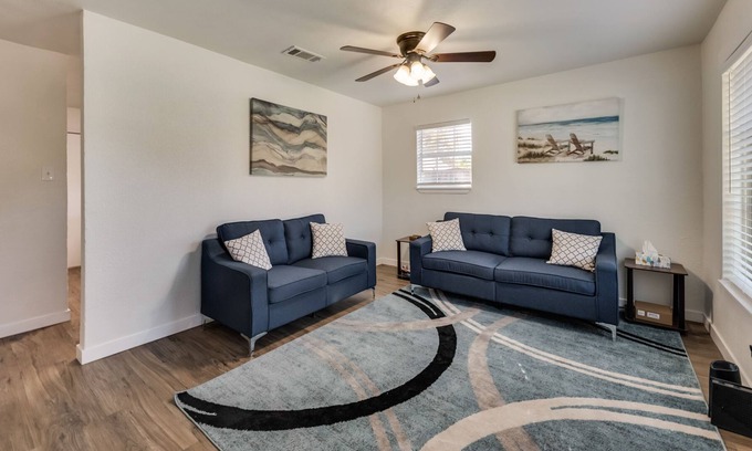 Rockwall House | Totally Updated - Charming Bungalow!