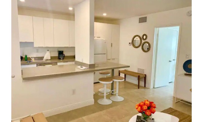 Key Biscayne Condo | Totally Updated unit 5 min from the beachđ Youâll love it !