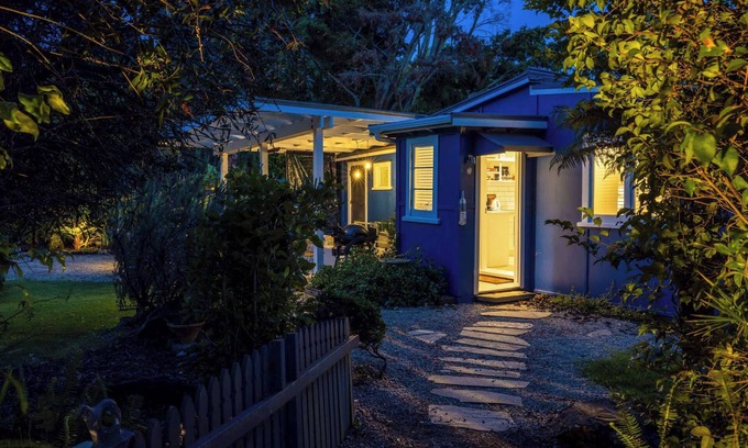 Oneroa House | Totara Cottage - Our Island