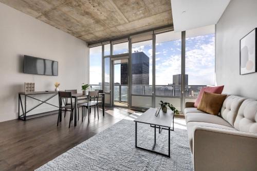 Downtown St. Louis Apartment | Towers At Opop 2102 Spacios And Cozy 1 Bd 1 B