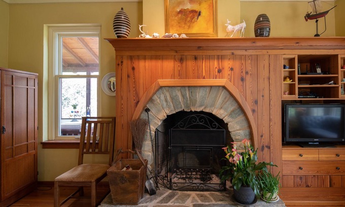 Laurel Park House | Town and country. Craft and comfort. Hand-crafted artisan home. Walkable.