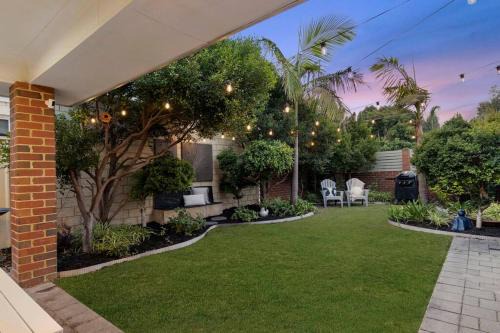 Busselton House | Town Central, walk to the beach